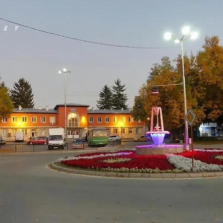 Borov Park 3 Apartamento