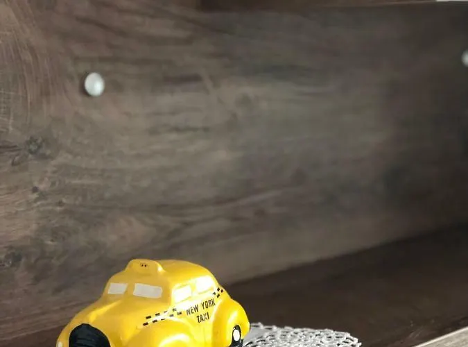 Lejlighed Borov Park 3